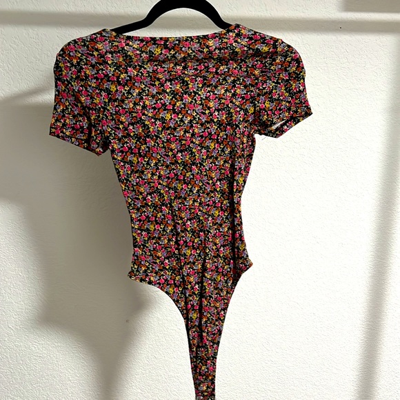 Onsie - Picture 2 of 3